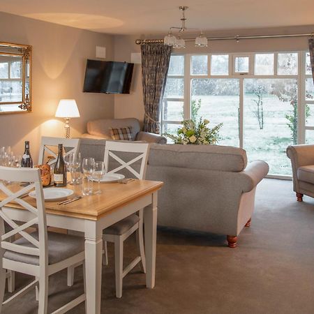 The Lodges At Kilkea Castle Bagian luar foto